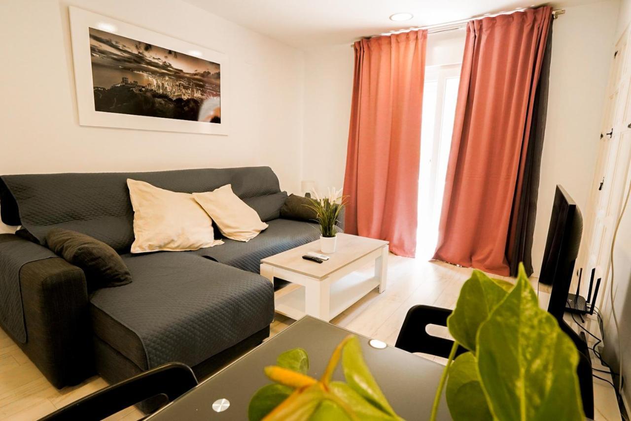 Casa Mya Con Terreno Privado Y Parking Compartido - A 800m De Playa Poniente Dom wakacyjny